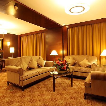 Mandarin Hotel Гуанчжоу Екстер'єр фото