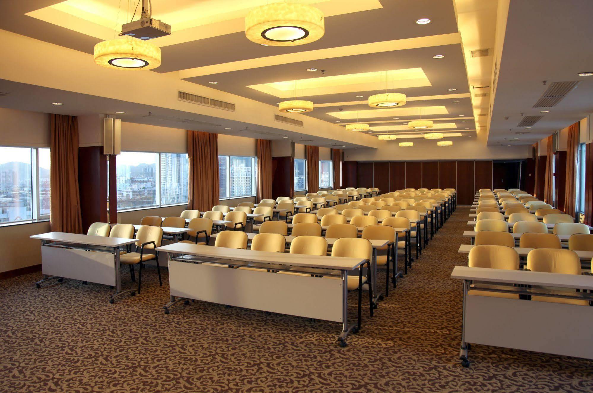 Mandarin Hotel Гуанчжоу Екстер'єр фото